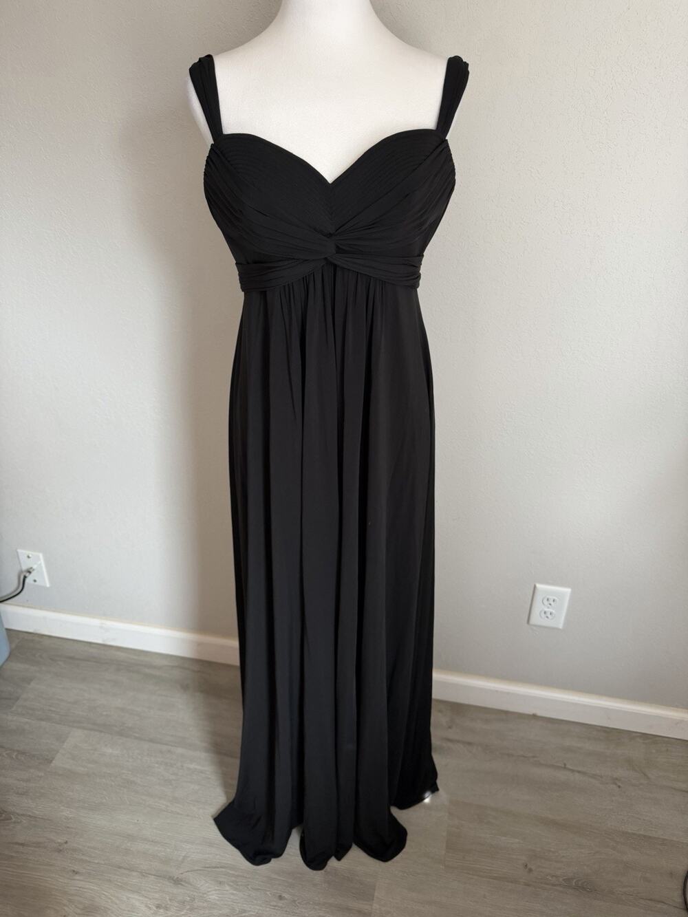 BCBGMaxAzria Black Twist Knot Sweetheart Neck A-Line Full Length Gown Womens L